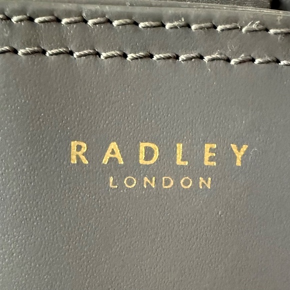 Radley London Women’s Gray Leather Hand bag/Purse Casual - Picture 3 of 16